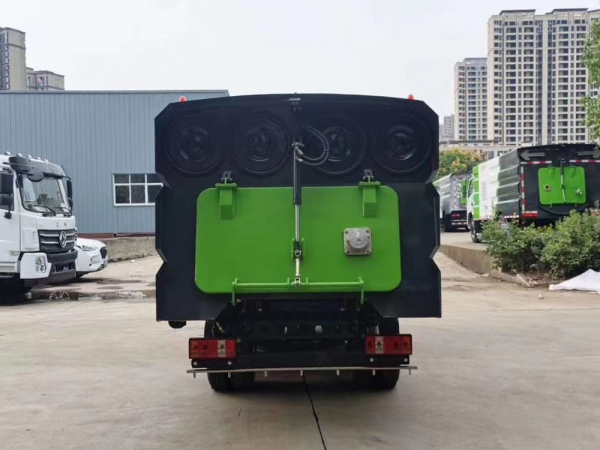 福田小卡之星不上戶吸塵車